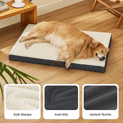 Reversible sherpa and oxford cover with non-slip base on the Bedsure XL dog bed